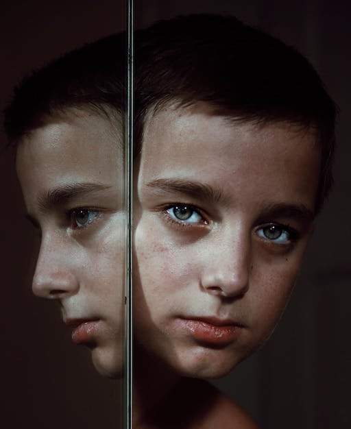 A split-screen image showing, on one side, a stressed individual with visible skin blemishes, and on the other side, a relaxed individual with clear, glowing skin. The image should visually represent the impact of emotional state on skin health.